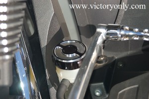 Contrast Cut rear Brake Master Cylinder Cover Installed 2015 Victory Motorcycle Cross Country Tour