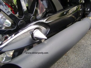 victory_only_spike_axle_chrome_custom_motorcycle_tear_drop_installed
